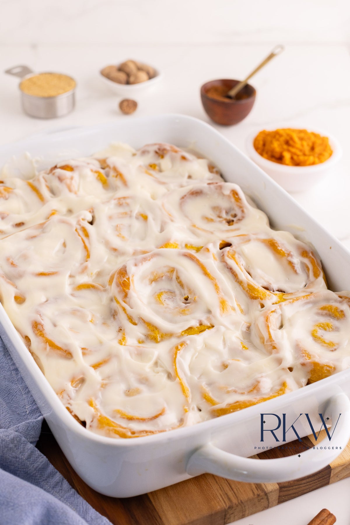 Pumpkin Cinnamon Rolls- Exclusvie